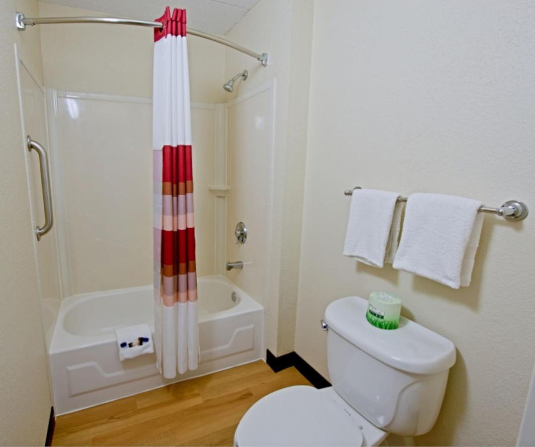 Red Roof Inn Charleston West - Hurricane, Wv Teays Valley Εξωτερικό φωτογραφία